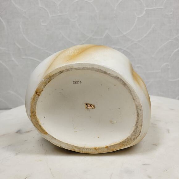 Vintage Praying Lady Head Planter, 7.5" Brown & White Ceramic Mother Virgin Vase - Picture 13 of 16